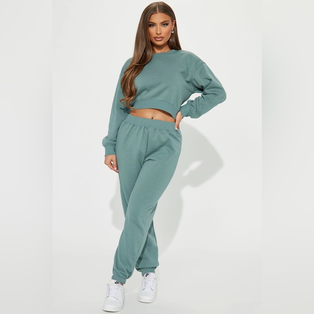 Fashion Nova Sweatsuit Set